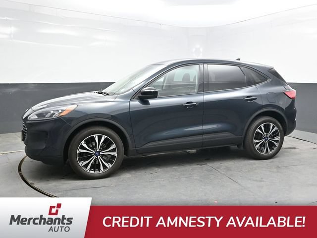 Used 2022 Ford Escape SE w/ SE Sport Appearance Package AWD/4WD image 3