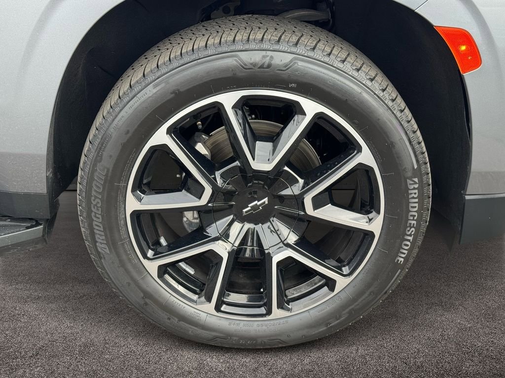 Used 2022 Chevrolet Tahoe RST w/ Luxury Package AWD/4WD image 8