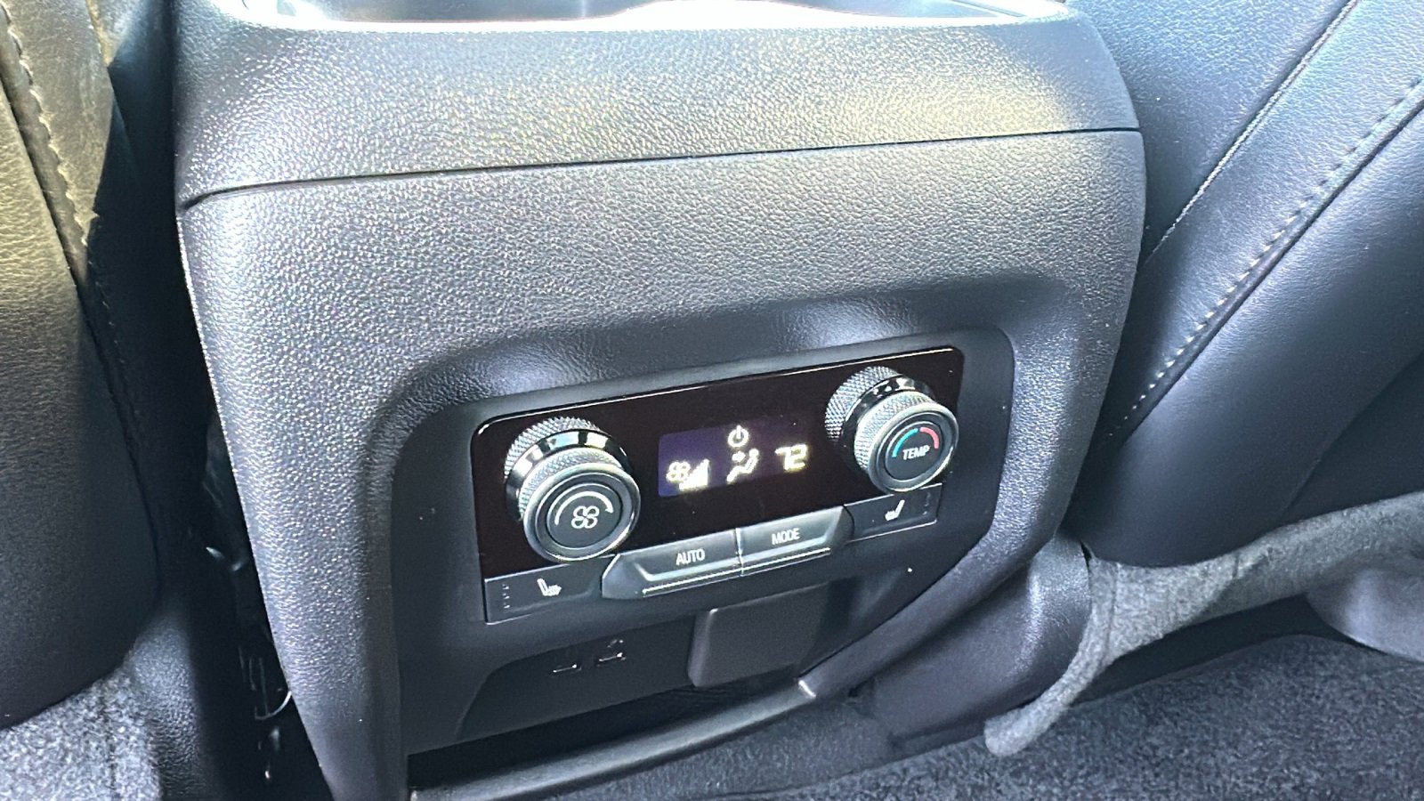 Used 2025 Buick Enclave Avenir w/ Trailering Package, 5000 lbs. image 25