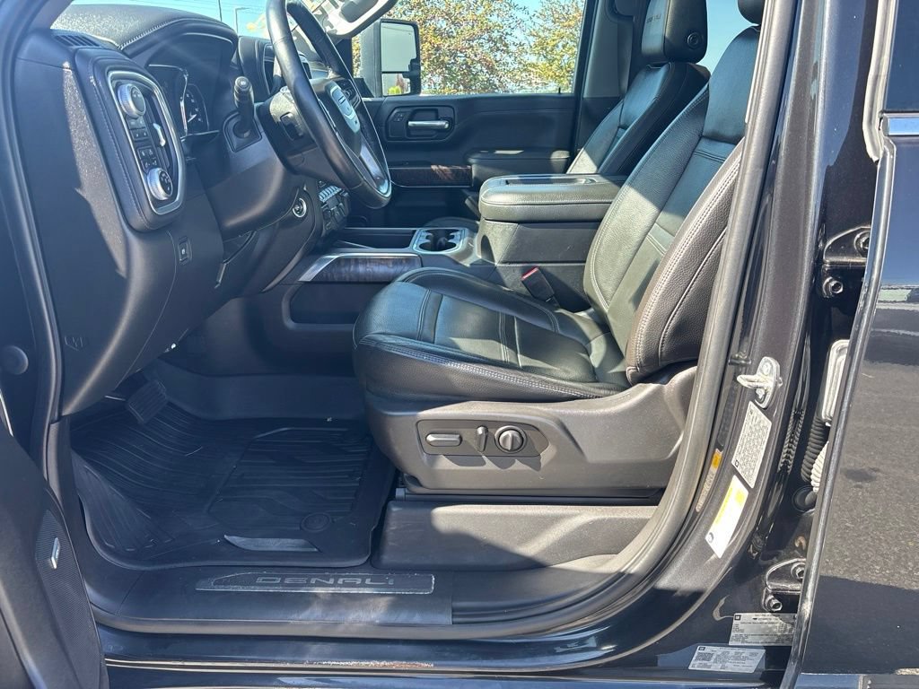 Used 2020 GMC Sierra 2500 Denali w/ Denali Ultimate Package AWD/4WD image 11