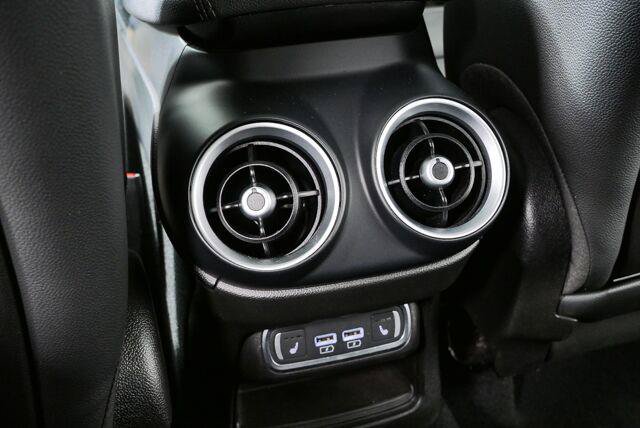 Used 2022 Alfa Romeo Stelvio Sprint AWD/4WD image 19