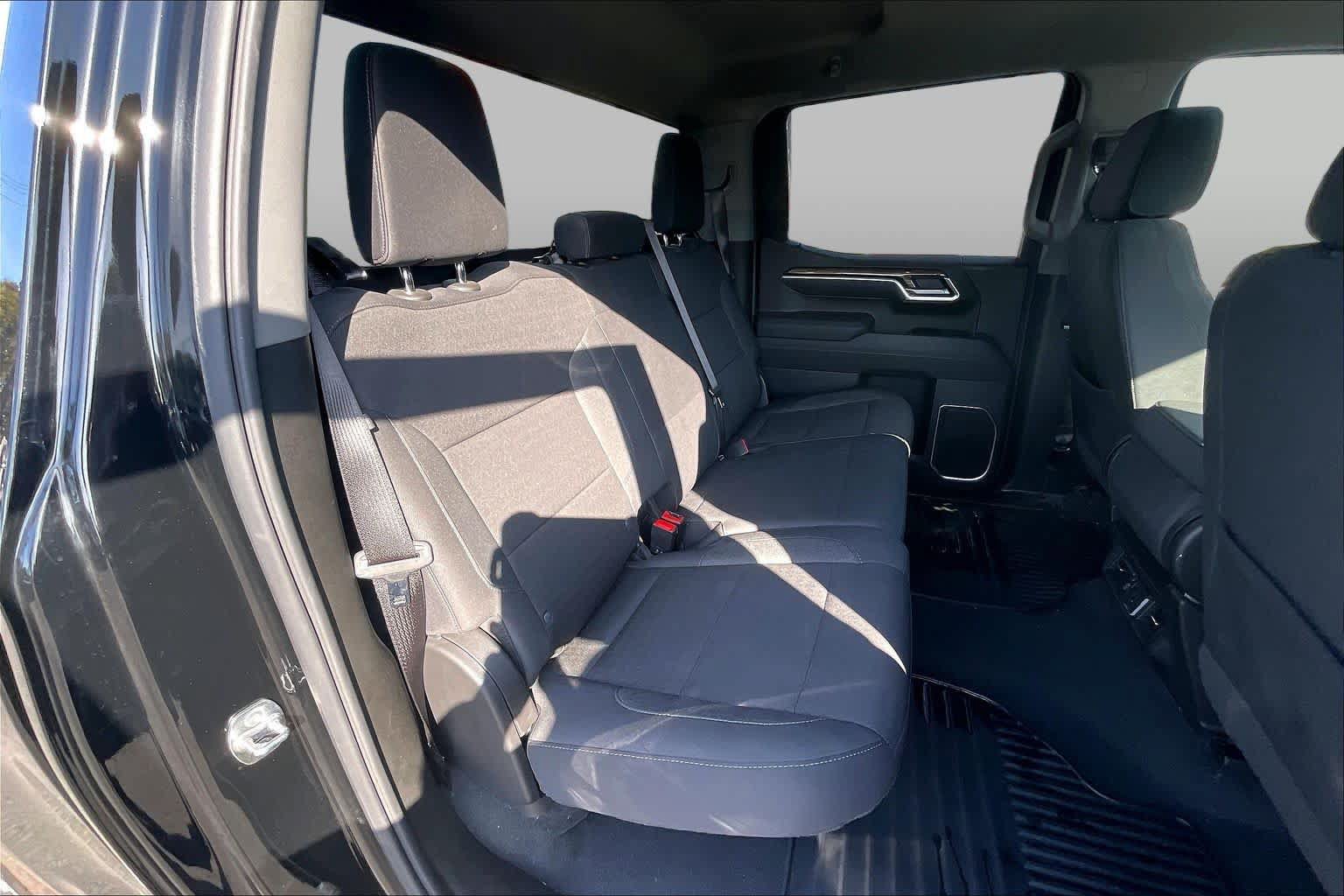 Used 2026 Chevrolet Silverado 1500 LT AWD/4WD image 19