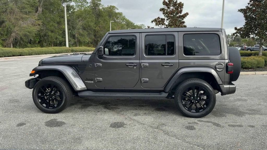 Used 2020 Jeep Wrangler Unlimited Sahara image 5
