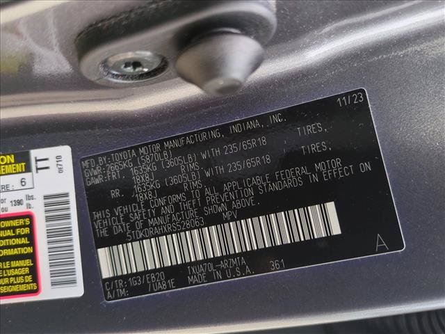 Used 2024 Toyota Highlander XLE FWD image 15