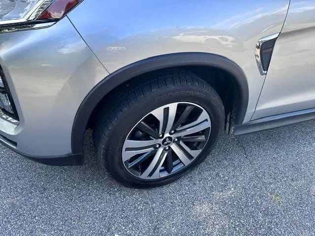 Used 2020 Mitsubishi Outlander Sport SE AWD/4WD image 5