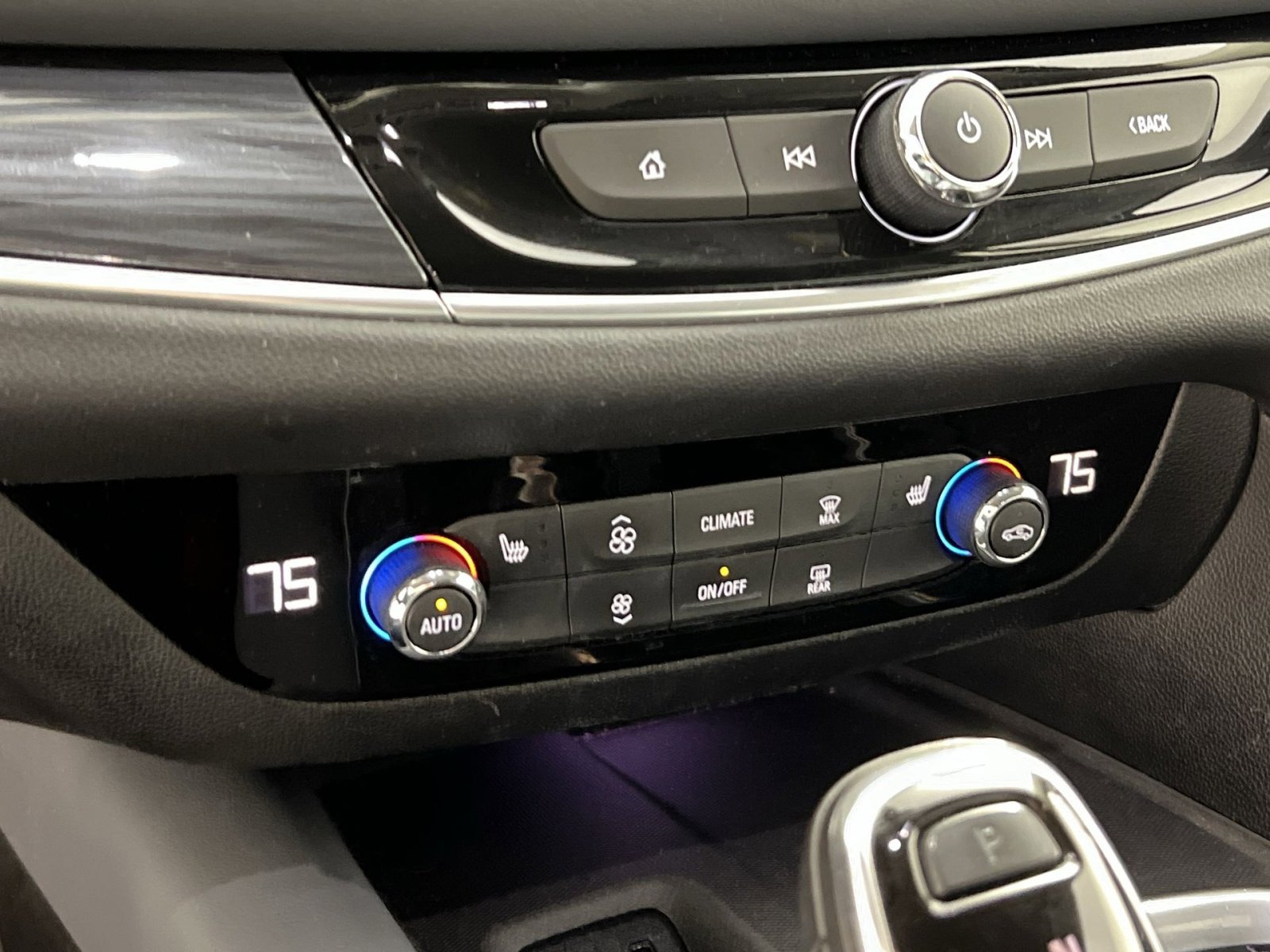 Used 2019 Buick Enclave Preferred image 21