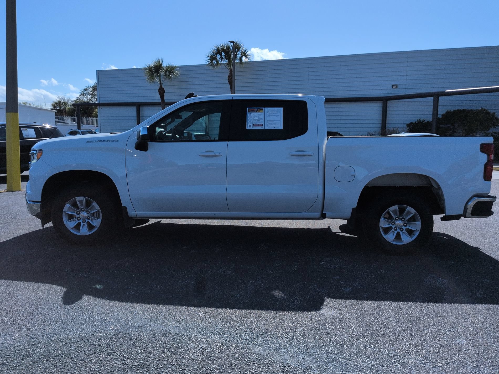 Used 2025 Chevrolet Silverado 1500 LT RWD image 7