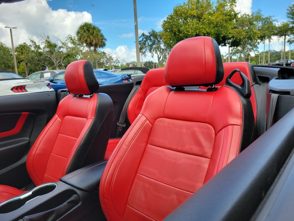 Used 2021 Ford Mustang GT Premium w/ Equipment Group 401A RWD image 11