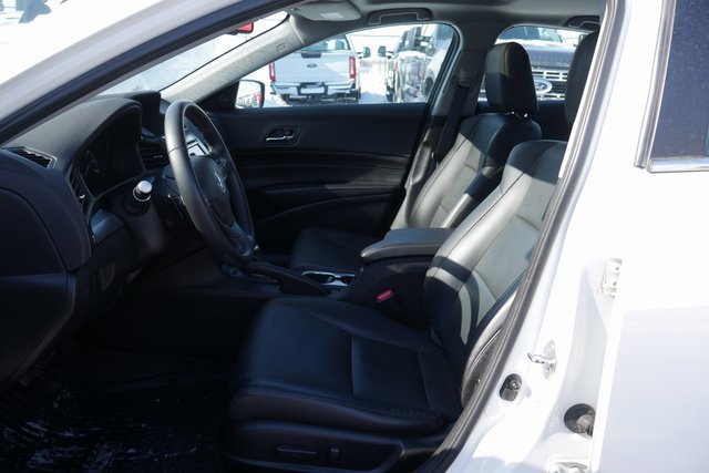 Used 2016 Acura ILX 2.4L image 2