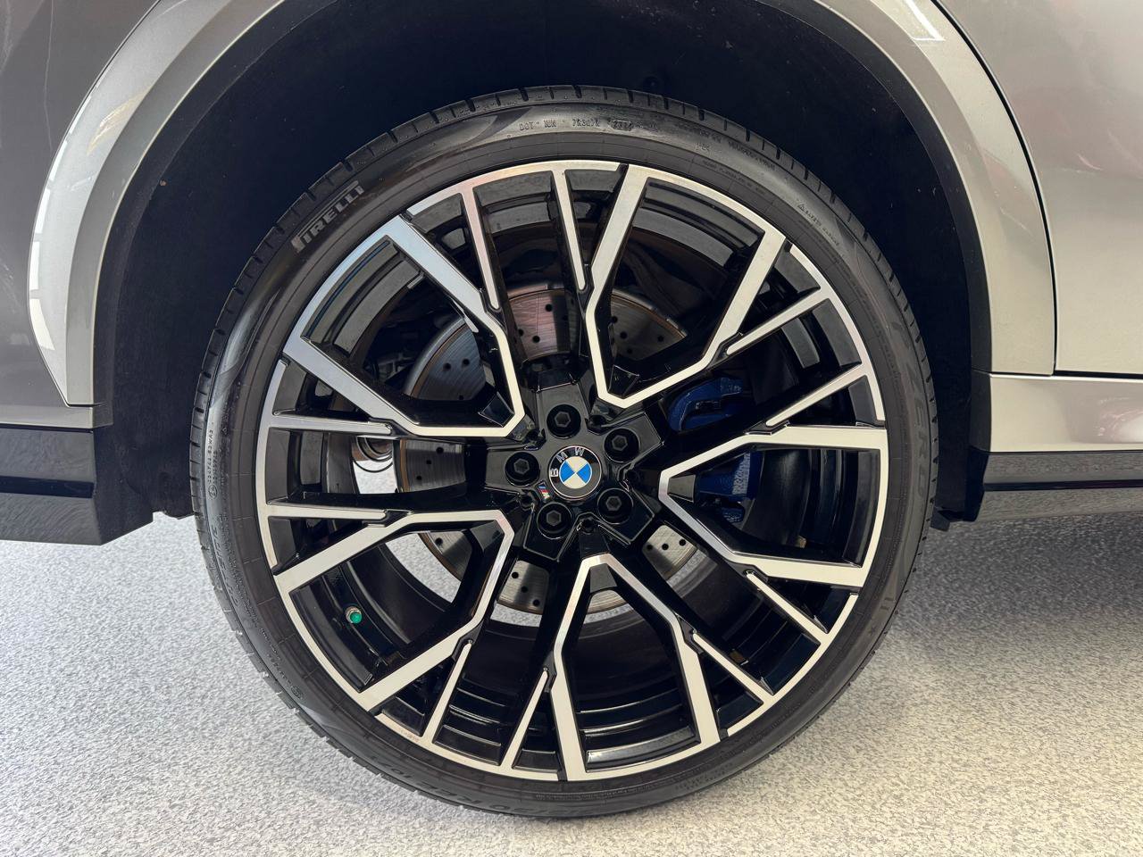 Used 2021 BMW X6 M w/ Executive Package AWD/4WD image 38
