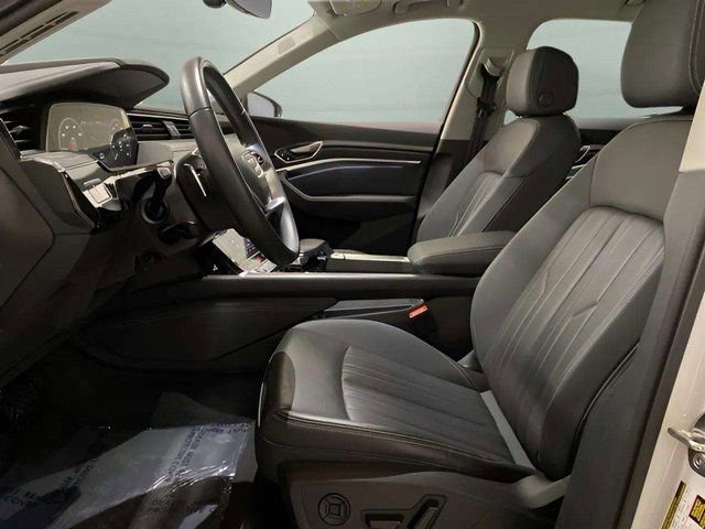 Used 2024 Audi Q8 e-tron Premium Plus w/ Premium Plus Package image 68