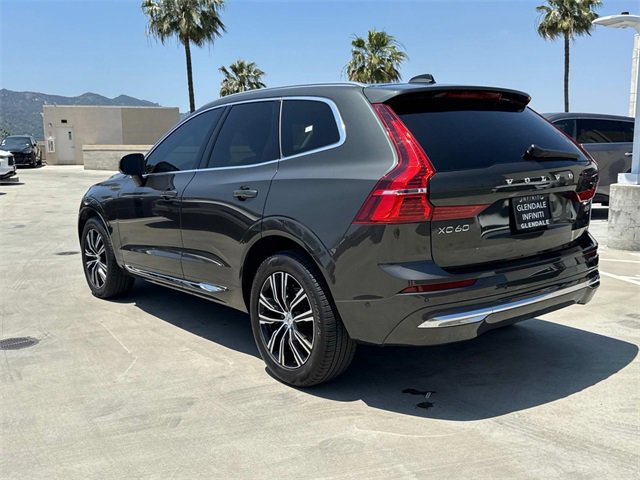 Used 2022 Volvo XC60 B5 Inscription image 6