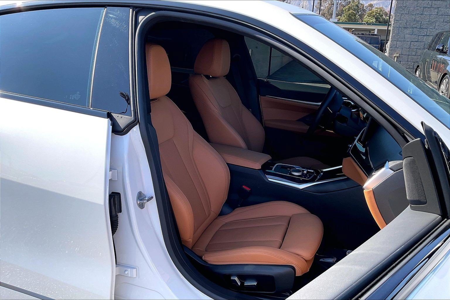 Used 2023 BMW i4 eDrive35 w/ Premium Package RWD image 7