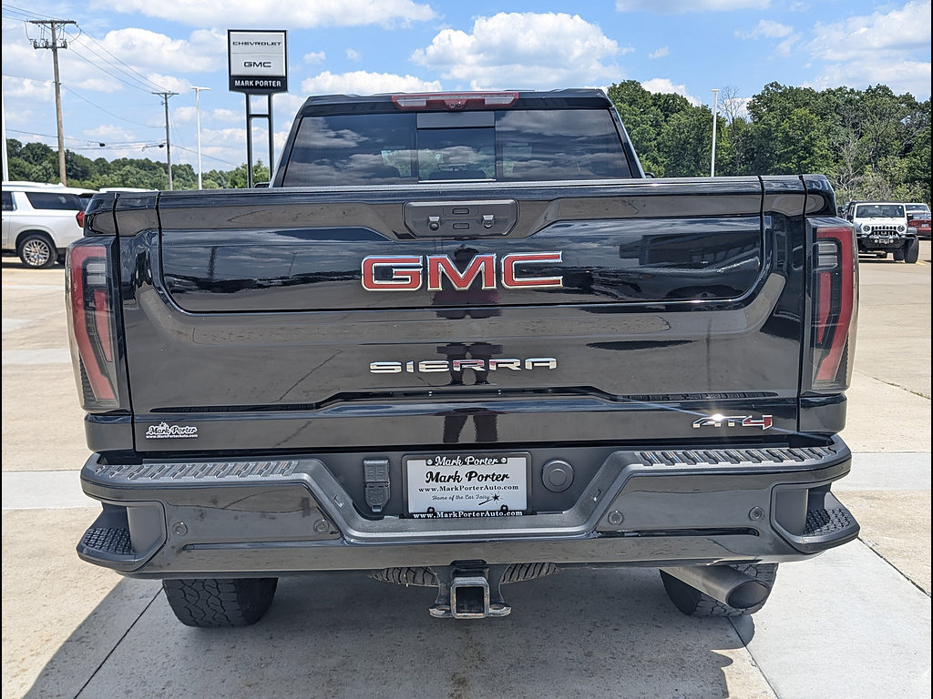 Used 2024 GMC Sierra 2500 AT4 w/ AT4 Premium Plus Package AWD/4WD image 10