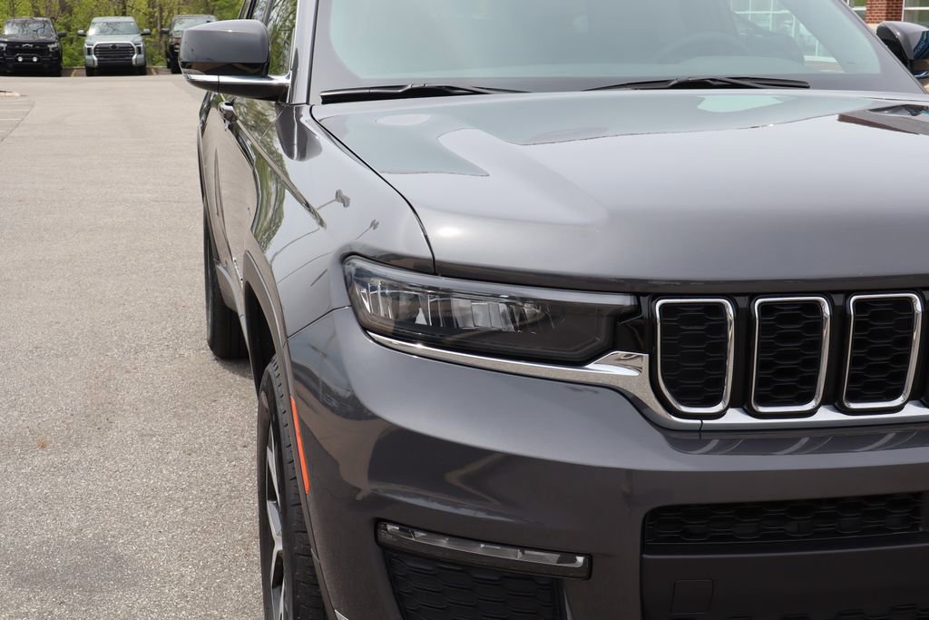 Used 2024 Jeep Grand Cherokee L Limited AWD/4WD image 5