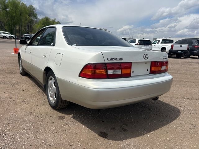 Used 1999 Lexus ES 330 FWD image 3