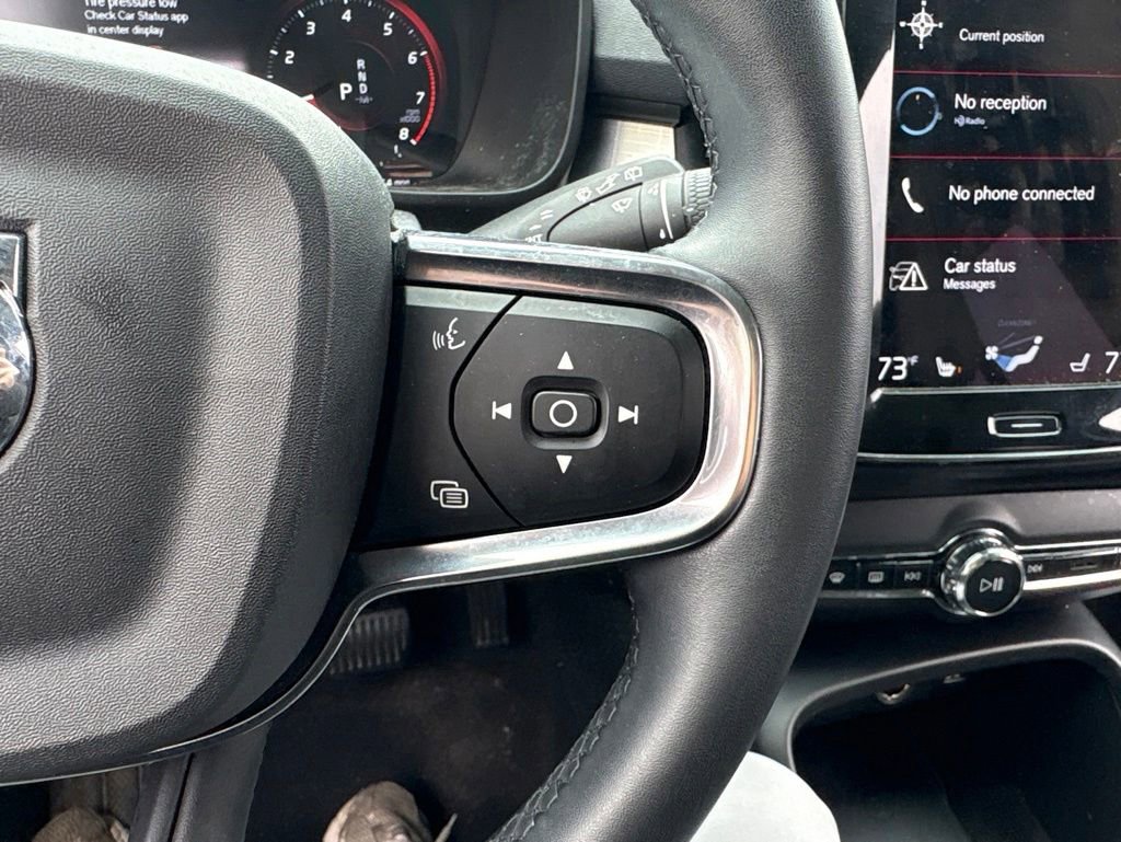 Used 2022 Volvo XC40 T5 Momentum AWD/4WD image 22