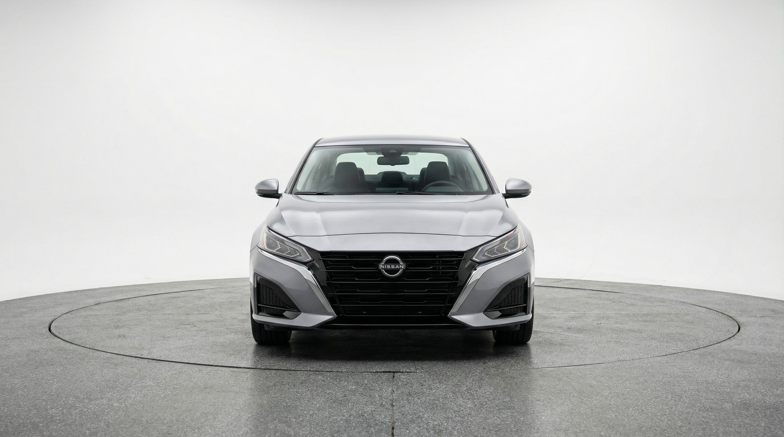 Used 2025 Nissan Altima 2.5 SV image 2