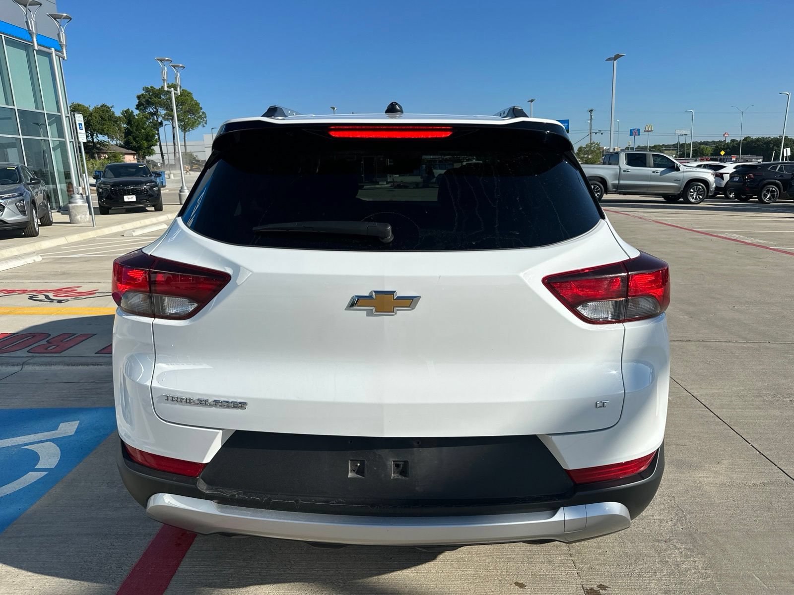 Used 2025 Chevrolet TrailBlazer LT FWD image 4