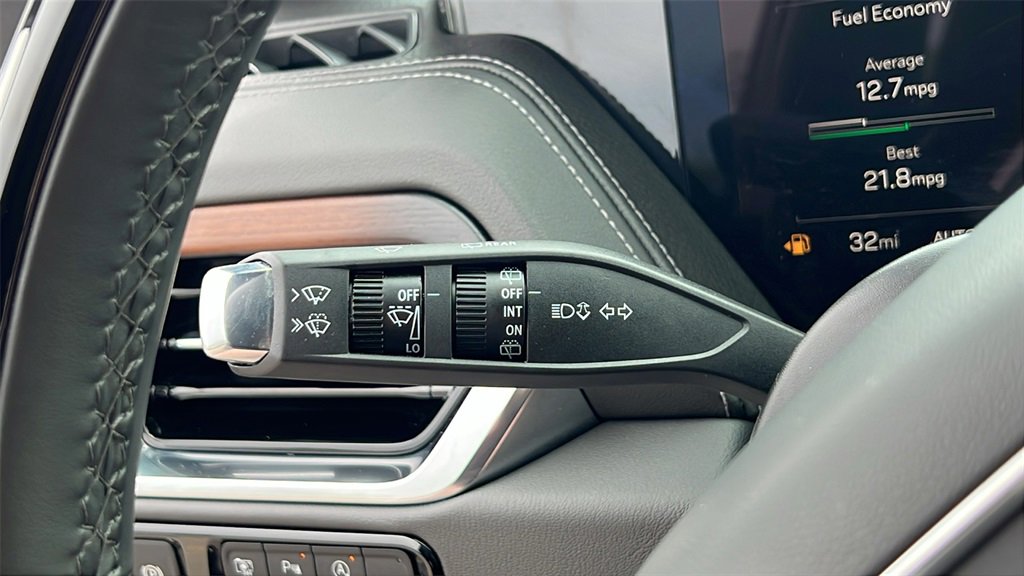 Used 2025 GMC Yukon Denali image 16