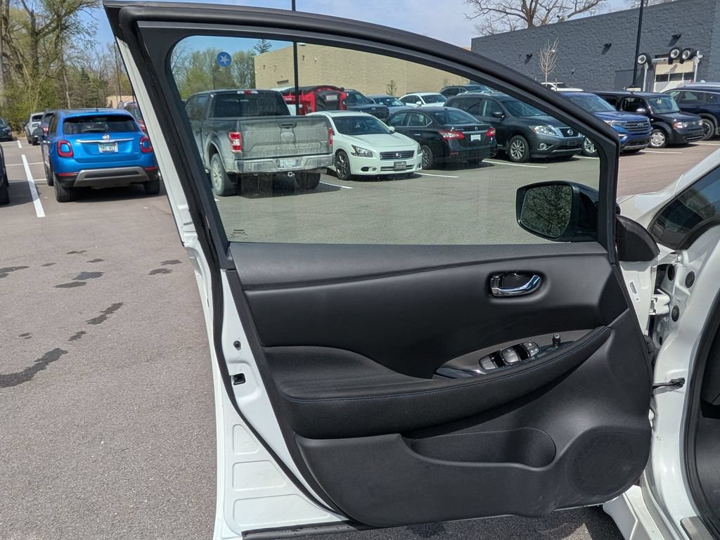 New 2025 Nissan Leaf SV Plus FWD image 37