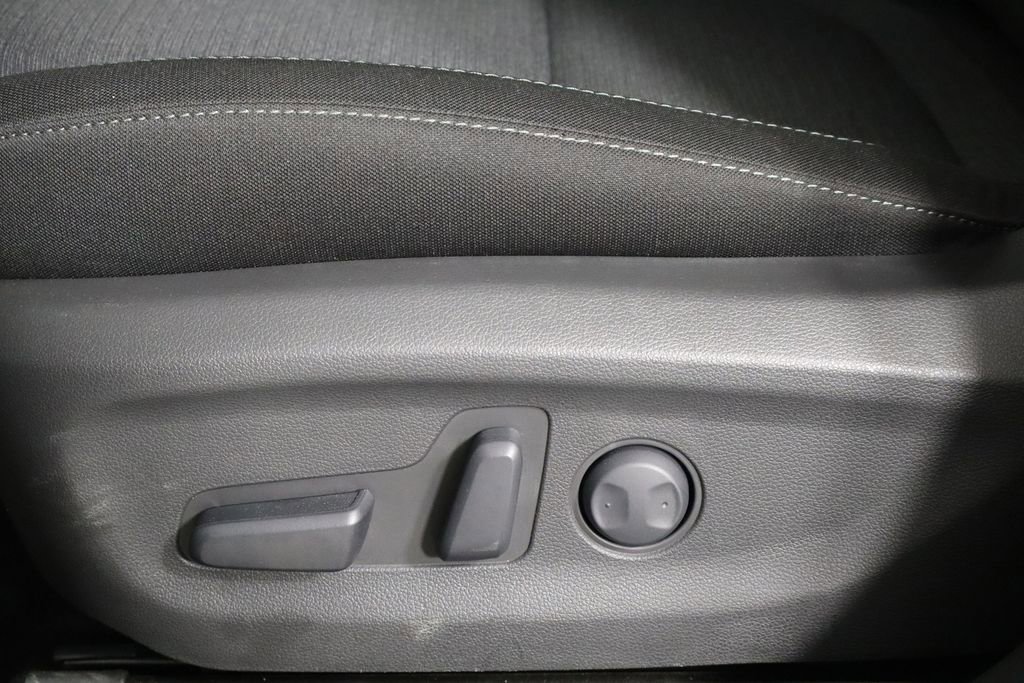Used 2023 Hyundai Kona SE image 24