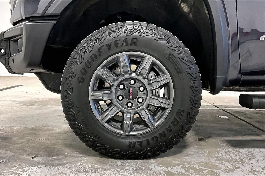 Used 2024 GMC Sierra 1500 AT4X AWD/4WD image 10