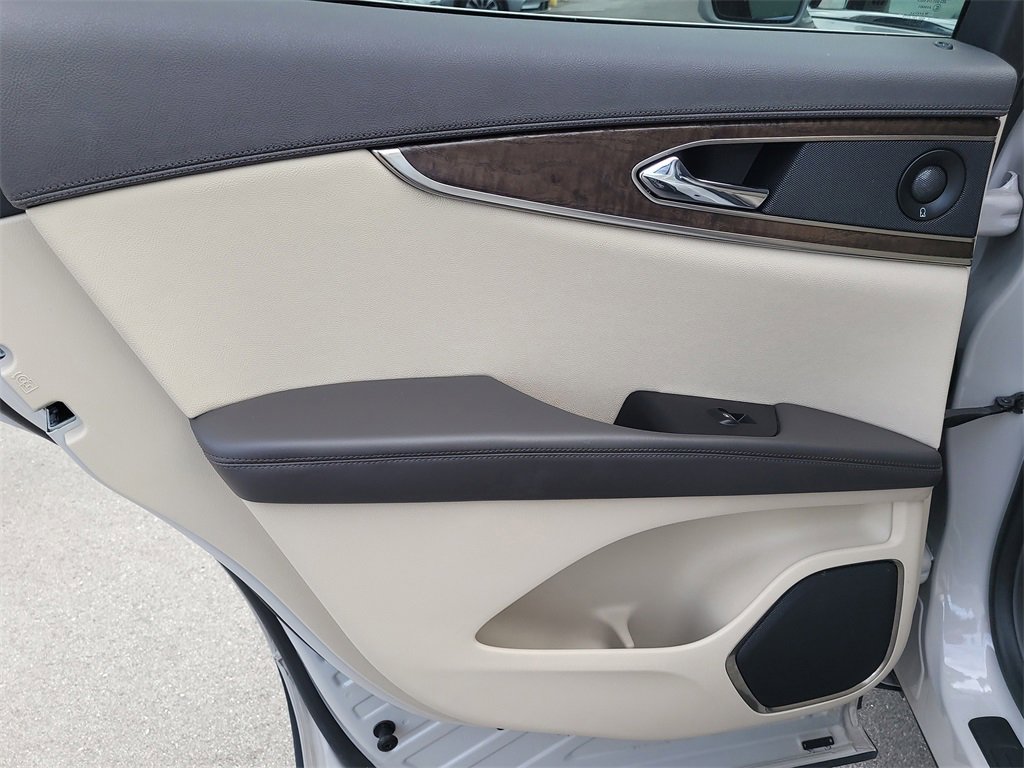 Used 2019 Lincoln Nautilus Reserve image 9