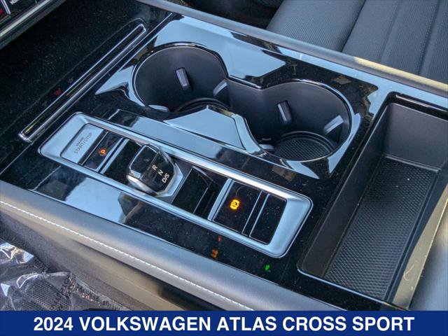 New 2024 Volkswagen Atlas Cross Sport SEL R-Line image 15