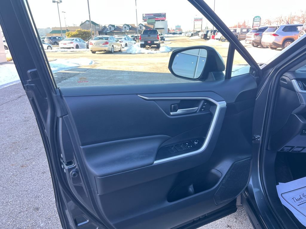 Certified 2021 Toyota RAV4 XLE Premium image 11