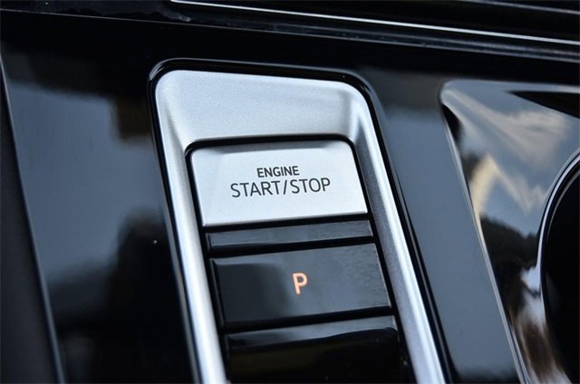 Used 2024 Volkswagen Atlas SEL Premium R-Line image 17