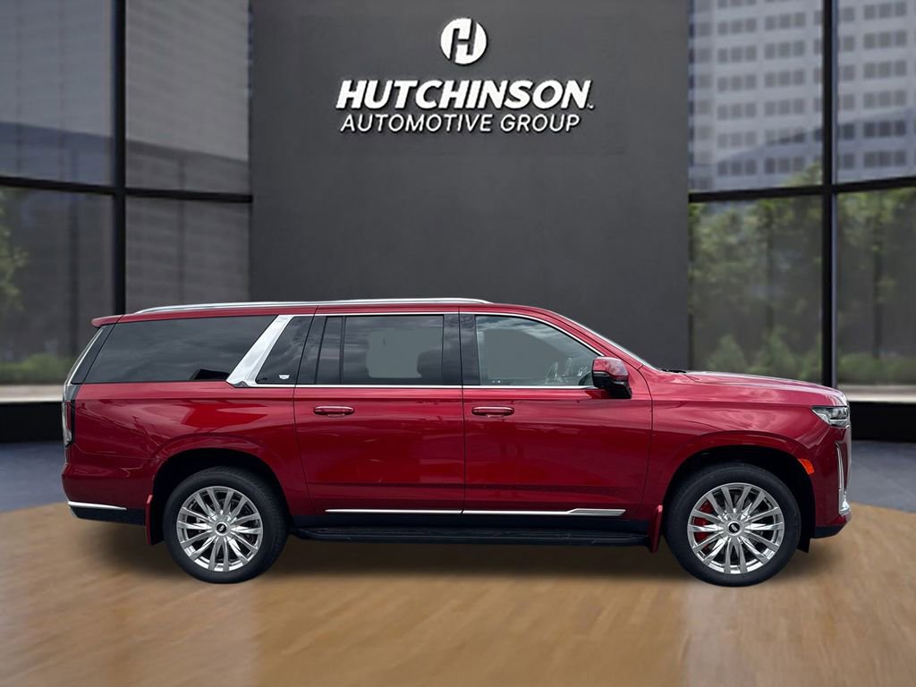 Used 2024 Cadillac Escalade ESV Premium Luxury image 2