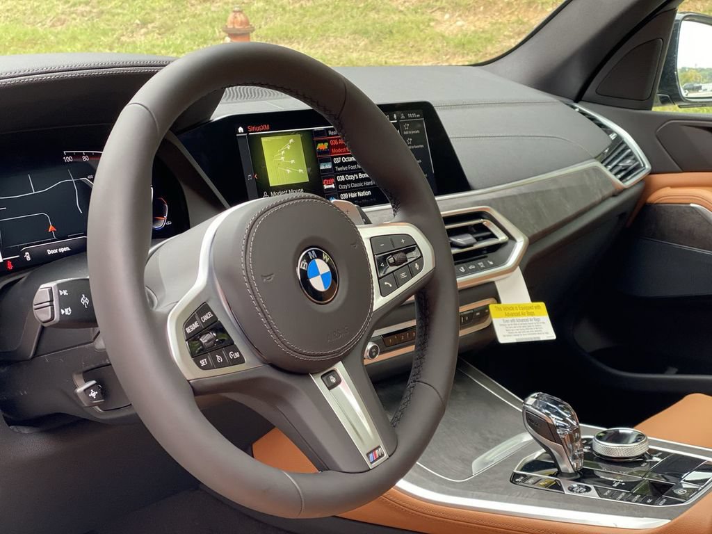 Used 2022 BMW X5 xDrive40i w/ M Sport Package AWD/4WD image 40
