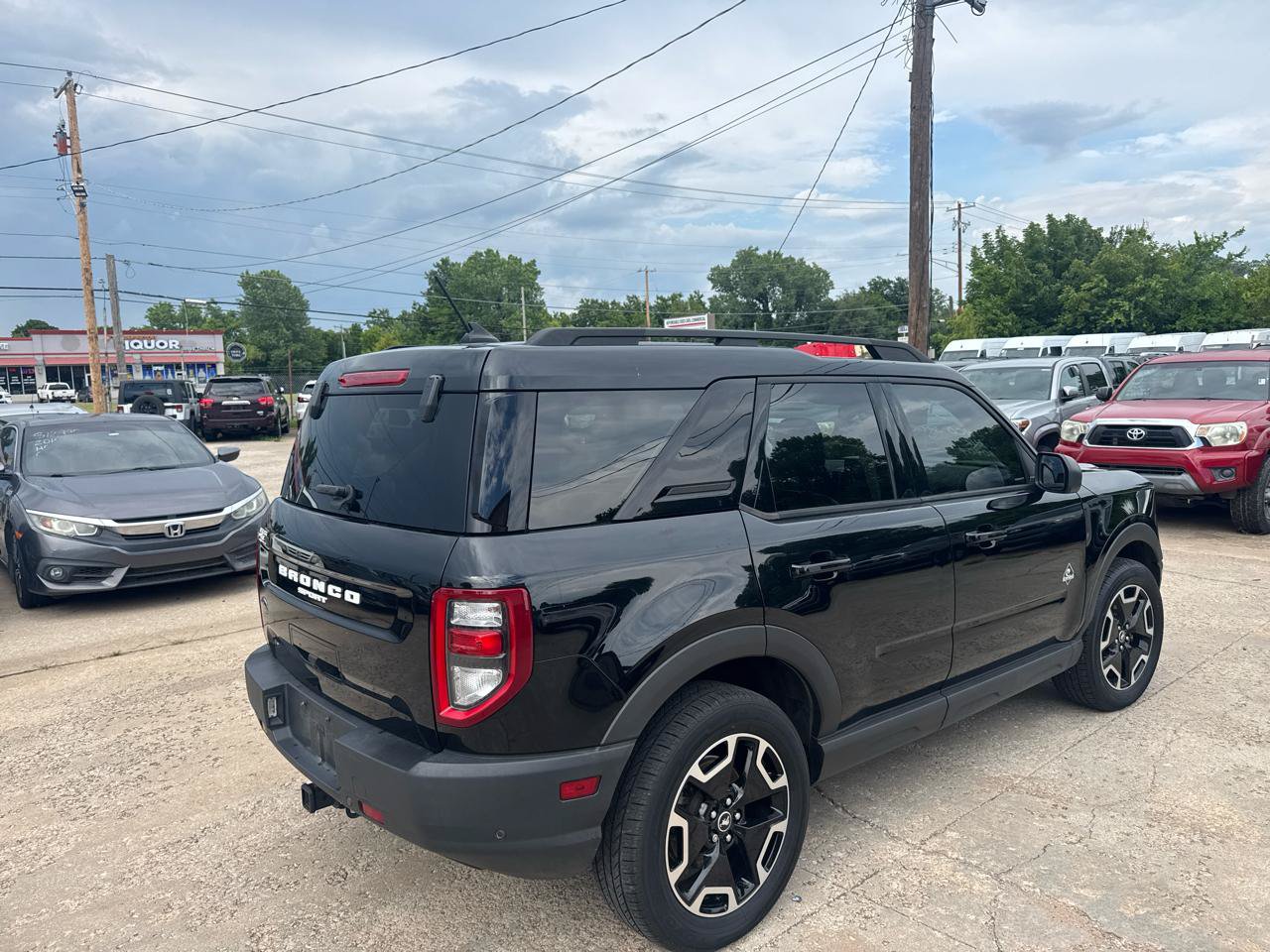 Used 2021 Ford Bronco Sport Outer Banks w/ Outer Banks Package AWD/4WD image 32