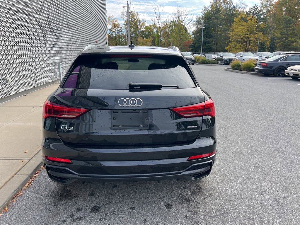 Used 2022 Audi Q3 2.0T Premium Plus w/ Premium Plus Package image 30