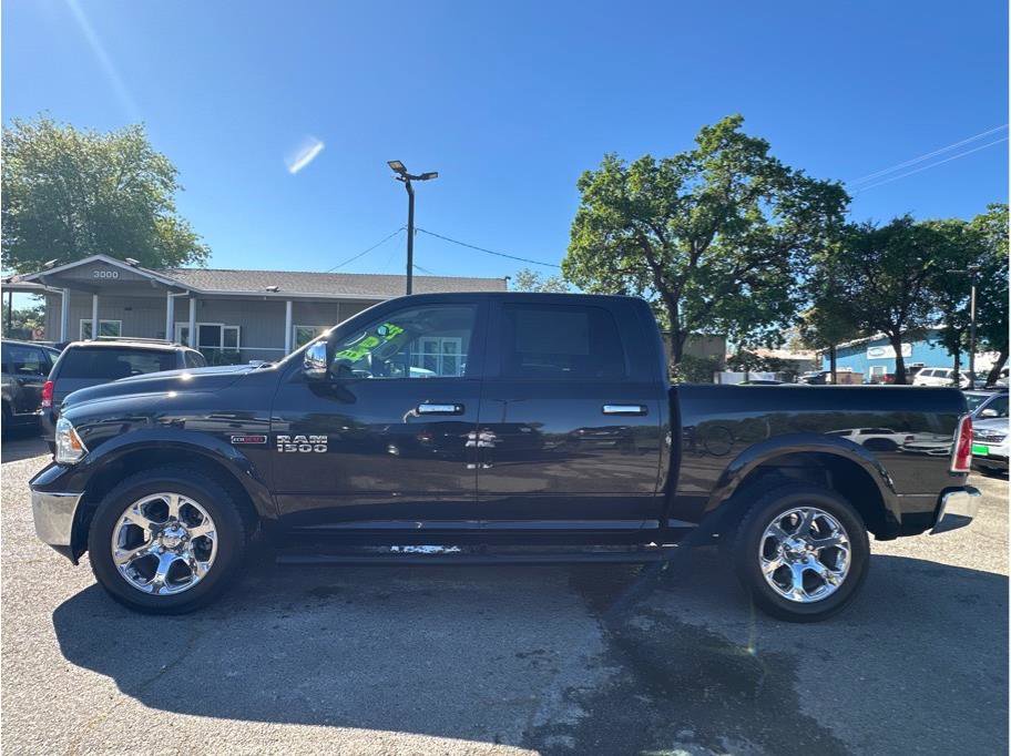 Used 2017 RAM 1500 Laramie w/ Convenience Group image 4
