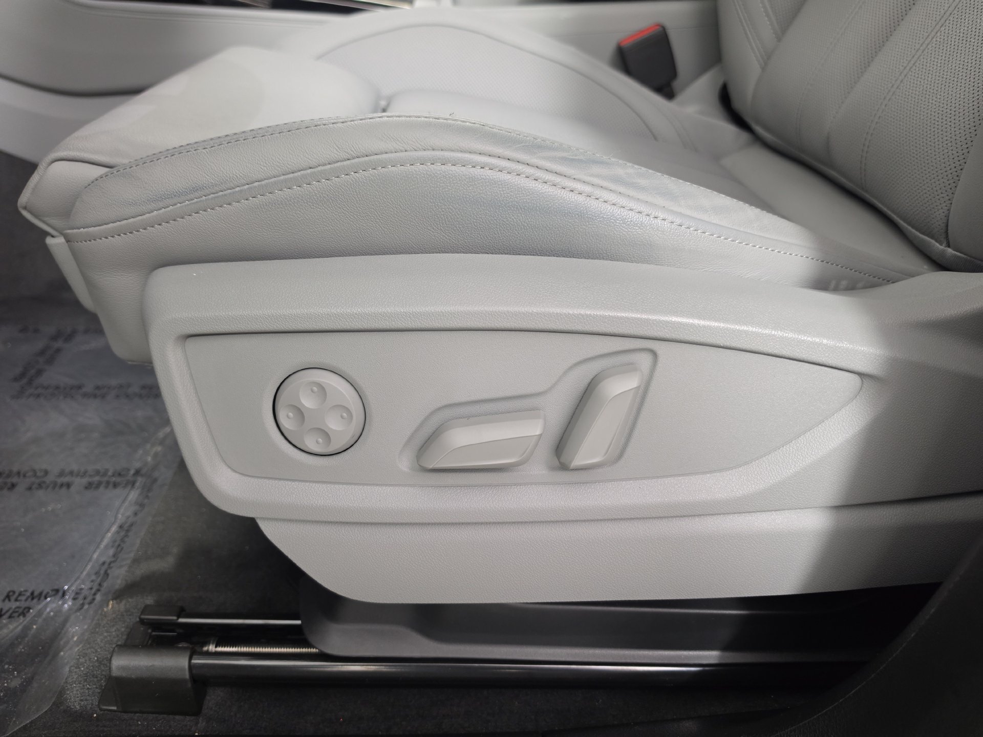 Certified 2024 Audi Q5 2.0T Premium Plus w/ Premium Plus Package AWD/4WD image 4