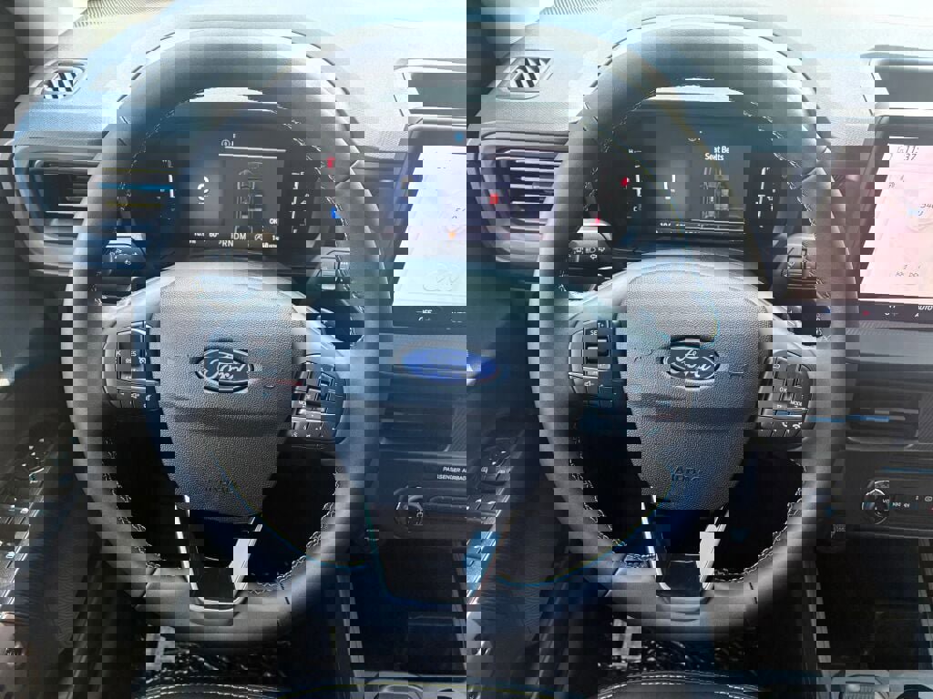 New 2025 Ford Maverick Lobo image 8