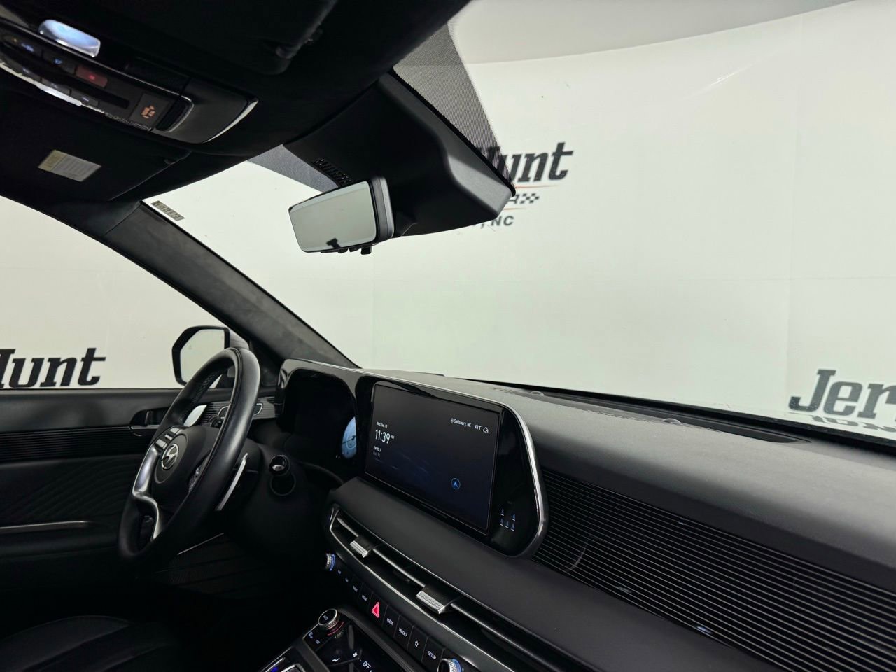 Used 2023 Hyundai Palisade Calligraphy image 33