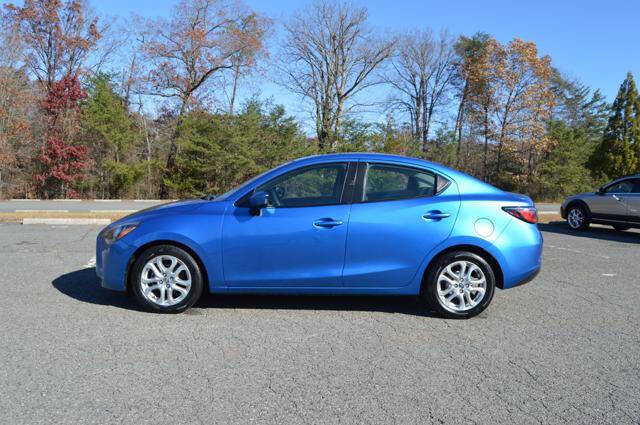 Used 2017 Toyota Yaris iA image 65