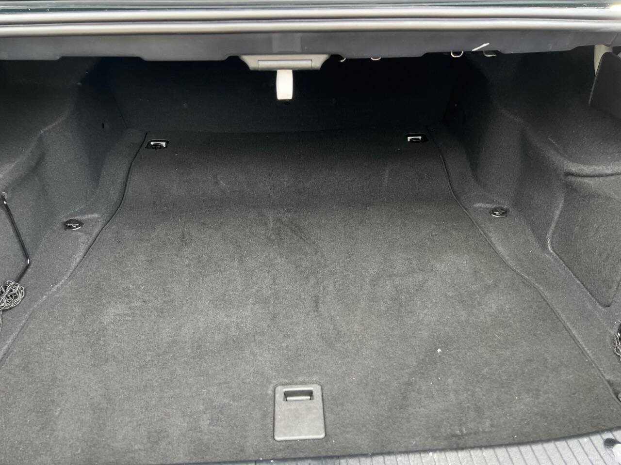 Used 2010 Mercedes-Benz E 350 Sedan image 30