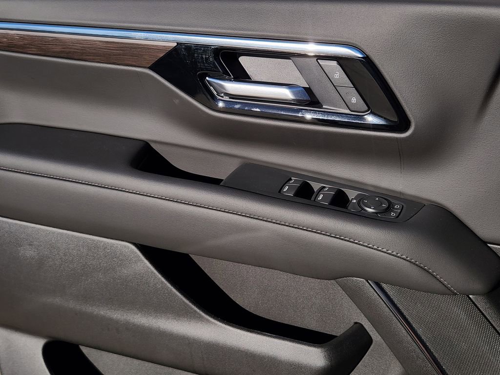New 2026 Chevrolet Tahoe LS image 16