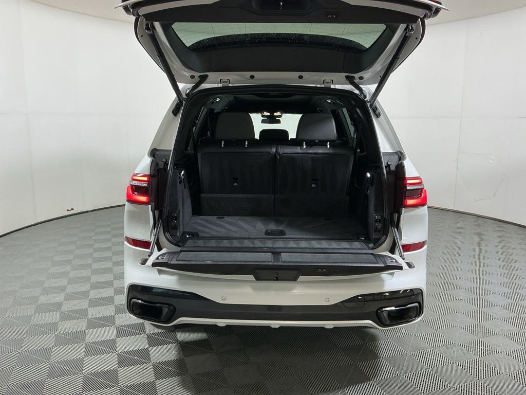 Certified 2025 BMW X7 xDrive40i w/ M Sport Package AWD/4WD image 31