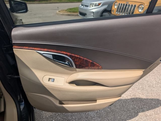Used 2012 Buick LaCrosse Premium FWD image 21