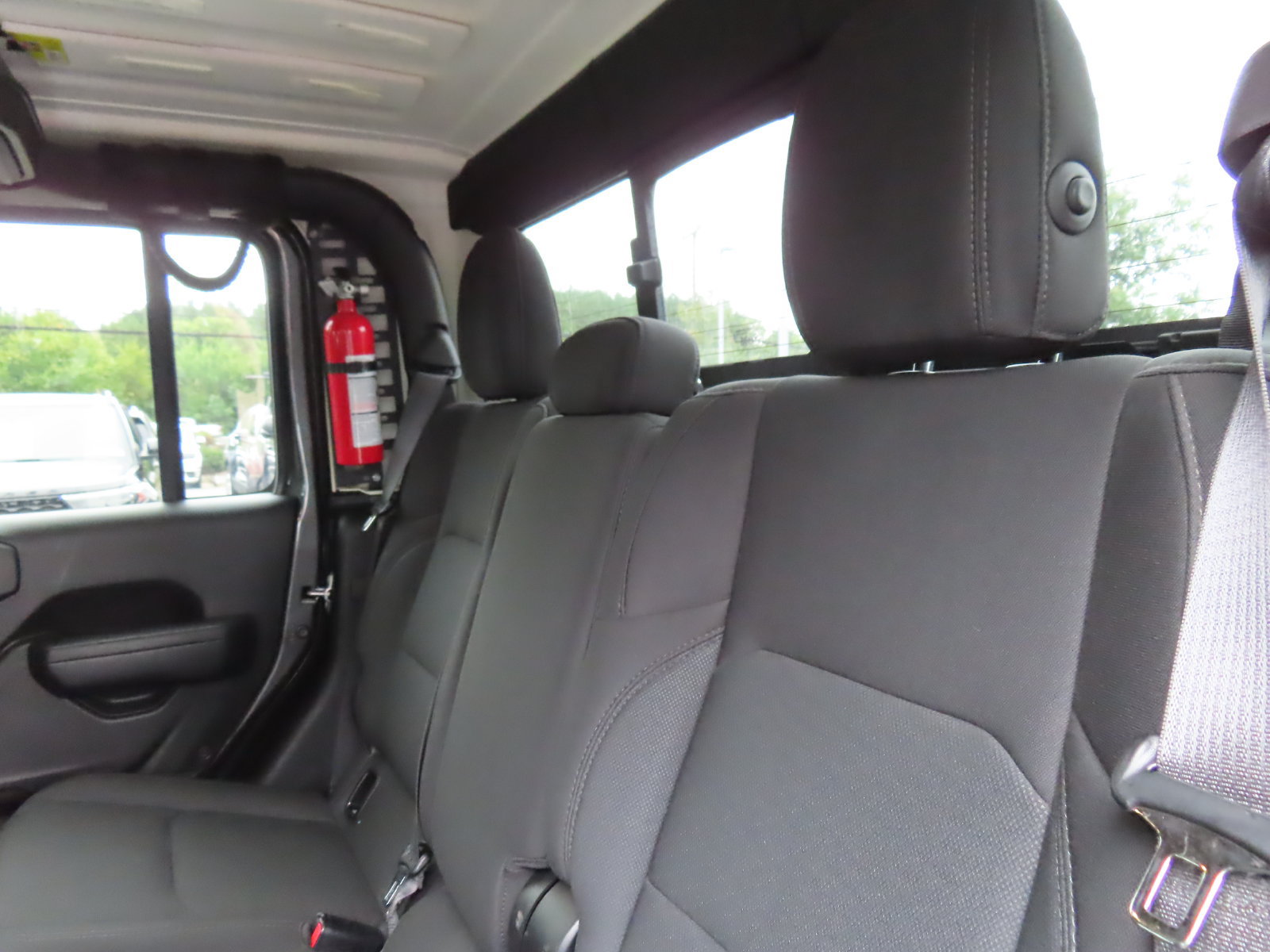 Used 2022 Jeep Gladiator Sport AWD/4WD image 32