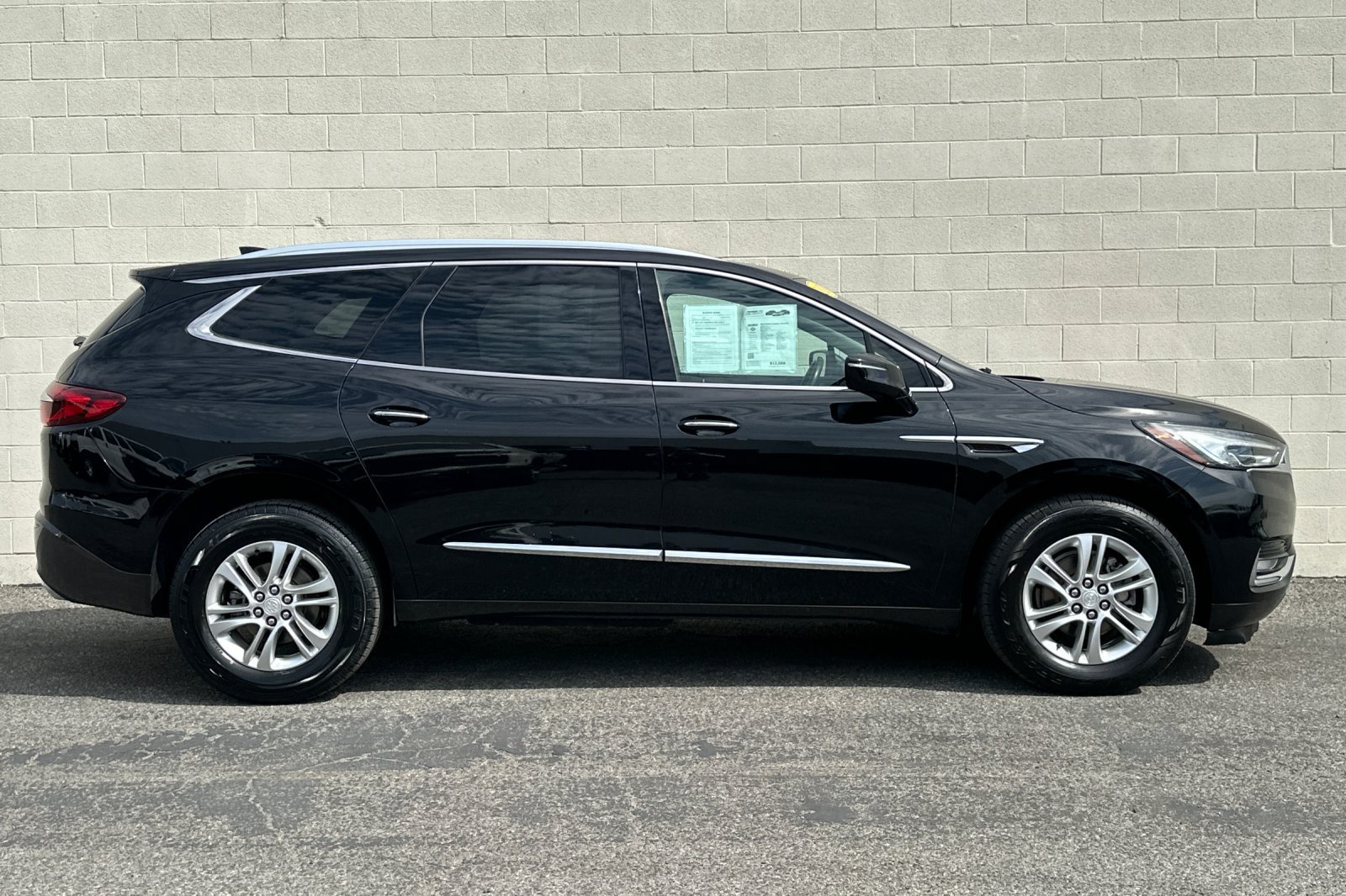 Certified 2020 Buick Enclave Essence w/ Sound and Sites Package AWD/4WD image 3