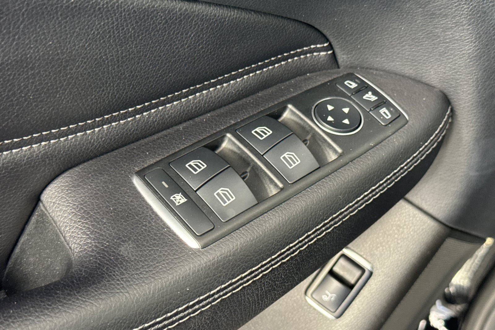 Certified 2017 Mercedes-Benz GLE 350 4MATIC image 13