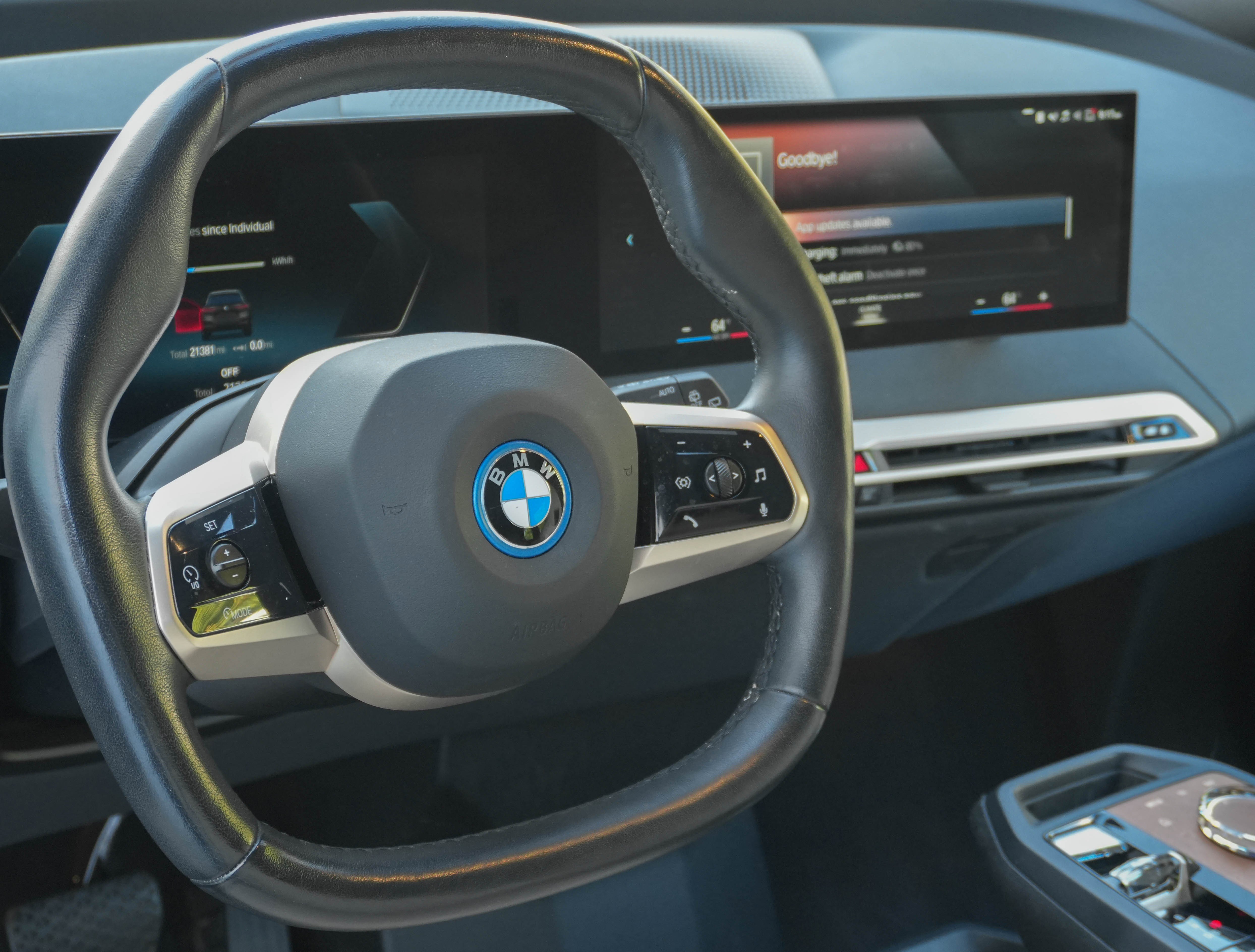 Certified 2023 BMW iX xDrive50 w/ Ultimate Package image 10