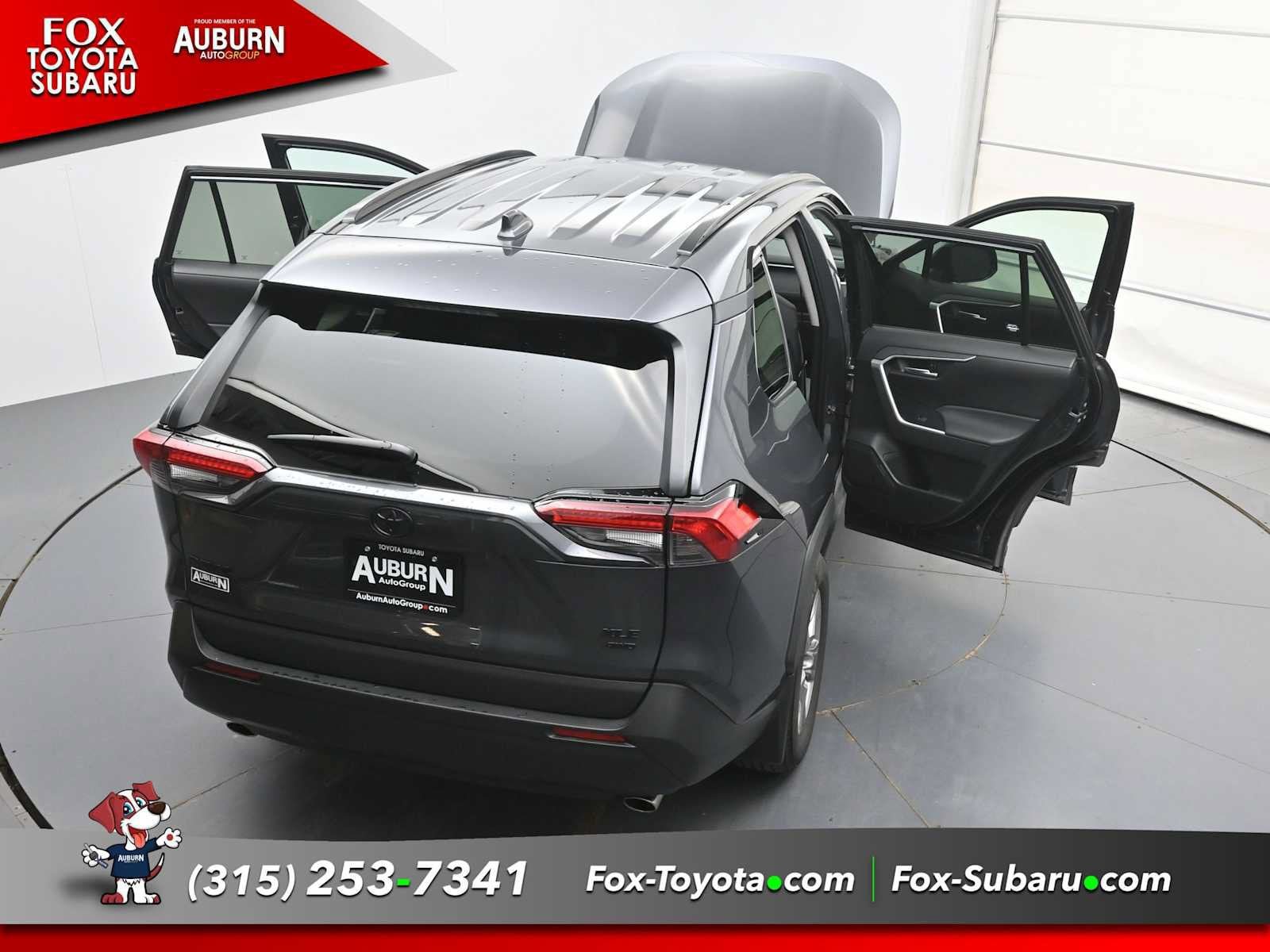 Used 2023 Toyota RAV4 XLE AWD/4WD image 38