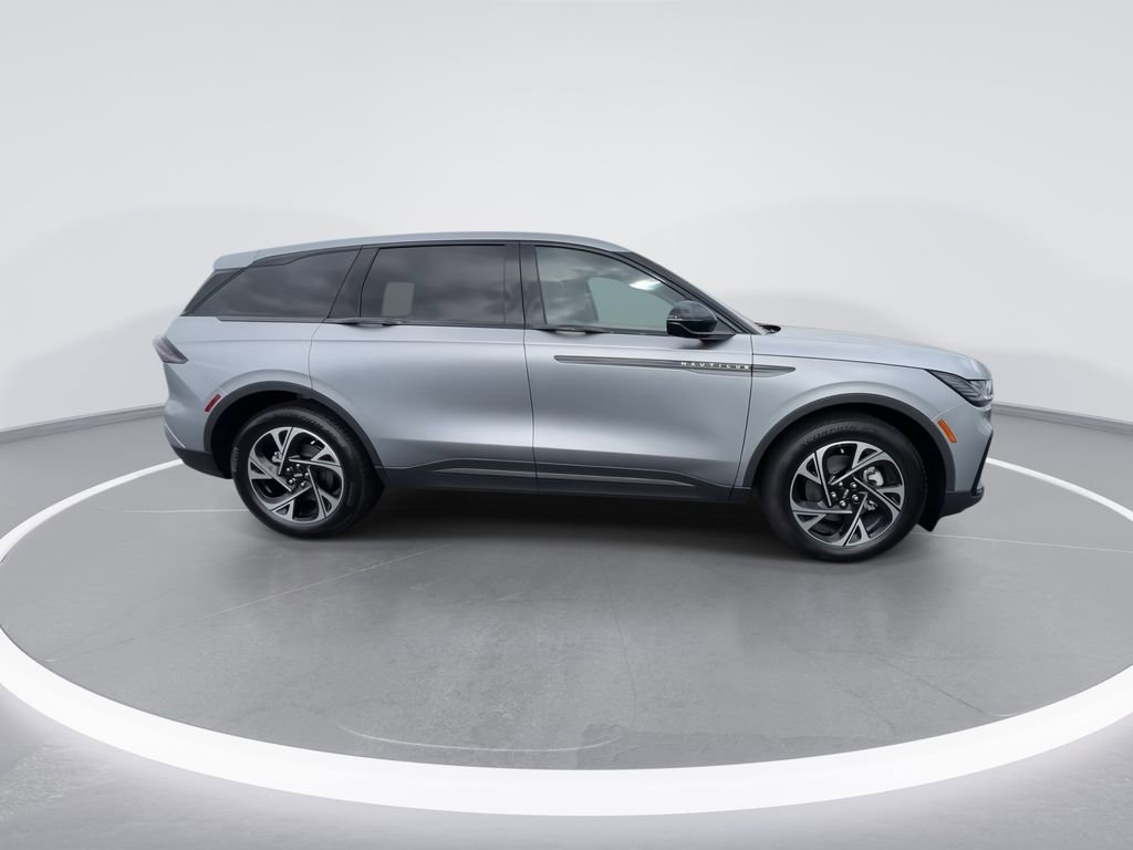 New 2026 Lincoln Nautilus Premier w/ Jet Appearance Package AWD/4WD image 9